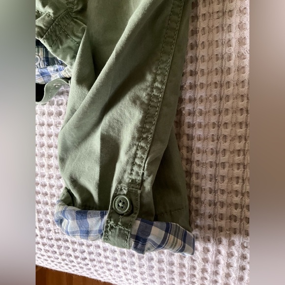 NWOT 2 piece set Oshkosh Overalls + Button Down bodysuit shirt, 18 mo, MSRP $70 - Picture 13 of 15